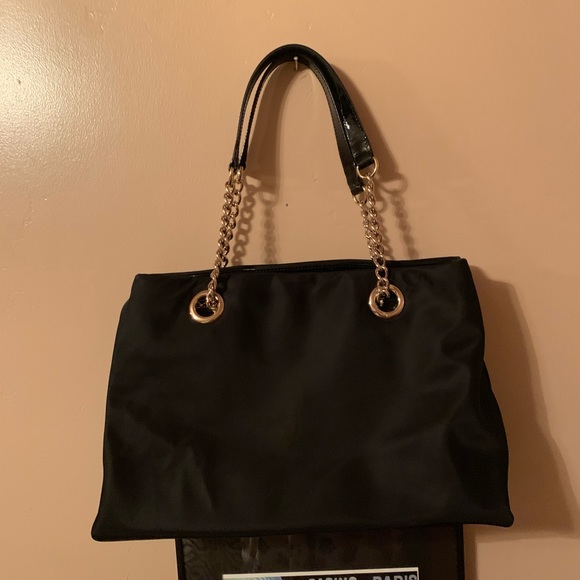 Like new! kate spade satchel. Silver Chain. - Picture 4 of 8